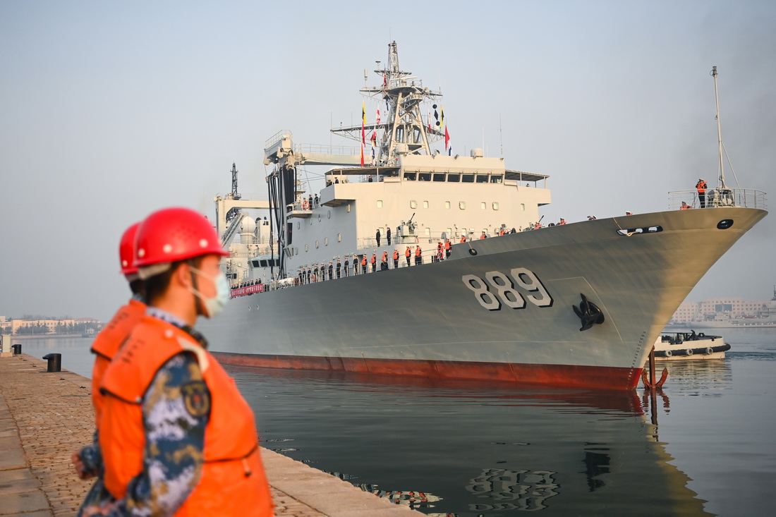 3月9日，中國海軍第39批護(hù)航編隊圓滿完成亞丁灣、索馬里海域護(hù)航任務(wù)，返回山東青島某軍港。新華社發(fā)（徐濤濤 攝）