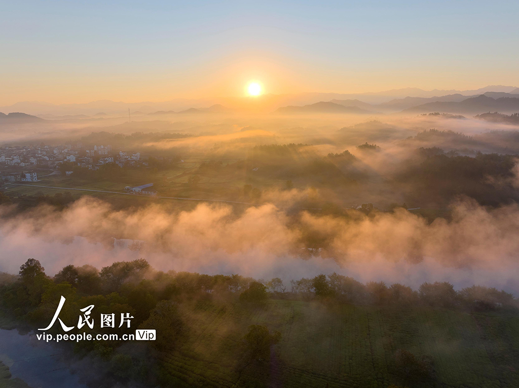 安徽黃山：鄉(xiāng)村晨景如畫(huà)【7】