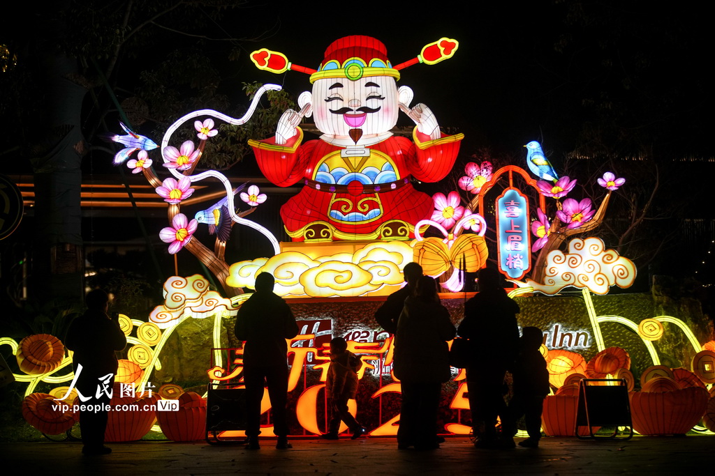 浙江德清：古鎮(zhèn)燈會迎新年