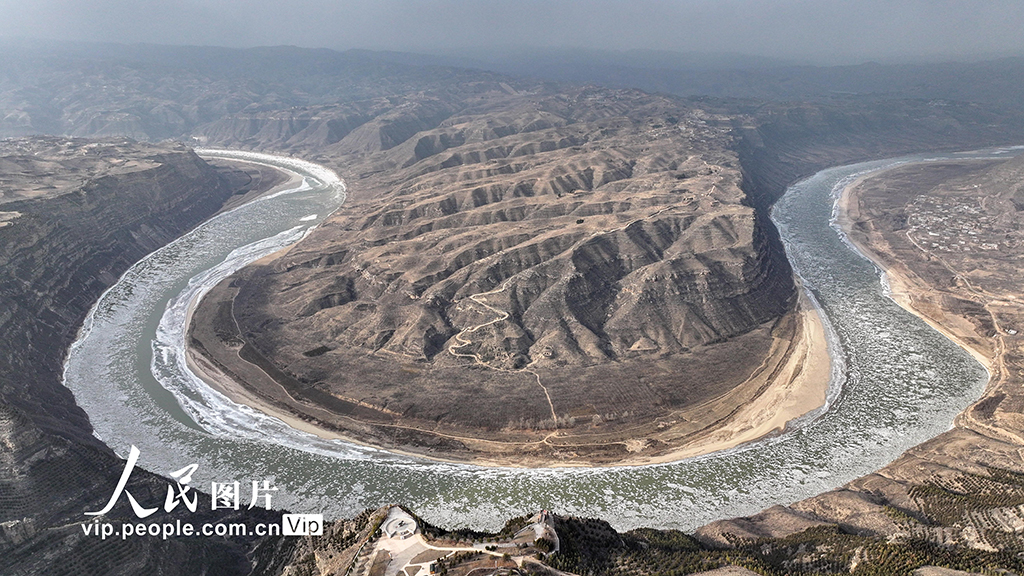 山西永和：黃河乾坤灣景區(qū)現(xiàn)大面積流凌