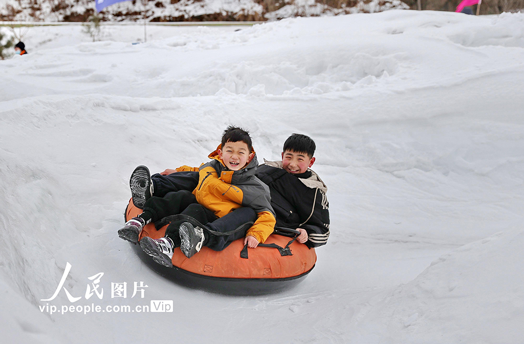 河北秦皇島：趣味冰雪游 樂(lè)享歡樂(lè)假期【2】