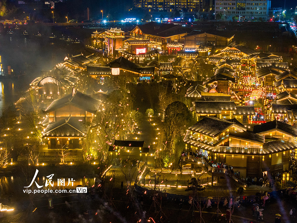 湖南衡陽：南岳里夜景醉游人