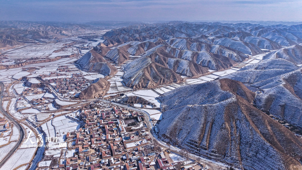 甘肅靖遠(yuǎn)：山川雪景如畫