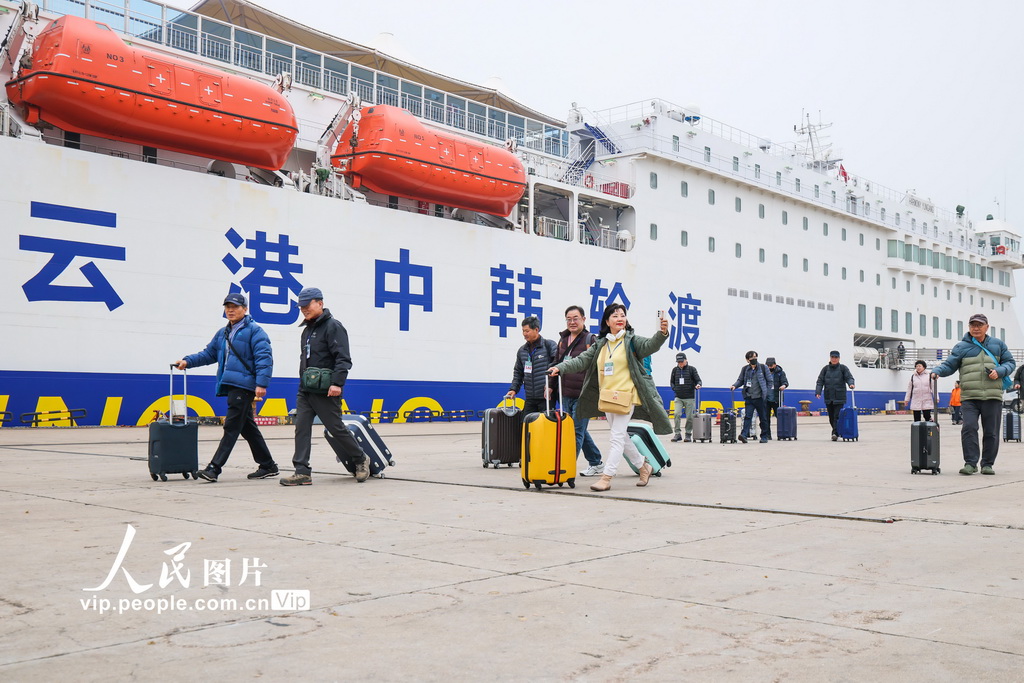 江蘇連云港：迎來新春首批入境游外國旅客【3】